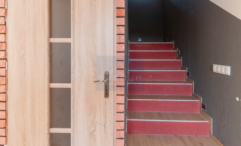 Dom na Sprzedaż, 140.00m2, Rędziny - 3