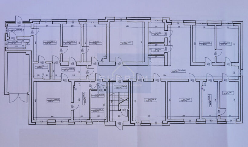 Lokal komercyjny na Sprzedaż, 285.00m2, Lubliniec - 2