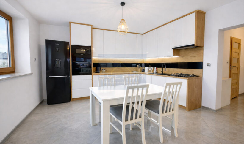 Dom na Sprzedaż, 190.00m2, Myszków - 2