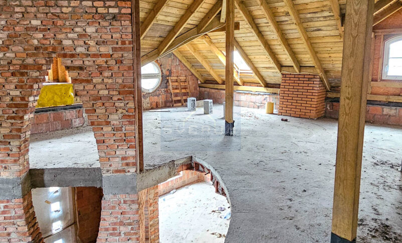 Dom na Sprzedaż, 342.00m2, Poraj - 2