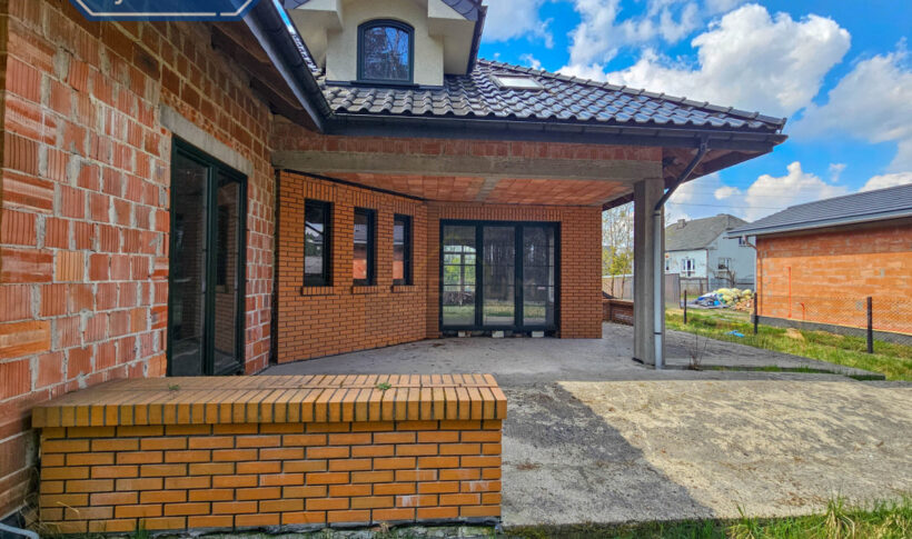 Dom na Sprzedaż, 342.00m2, Poraj - 0