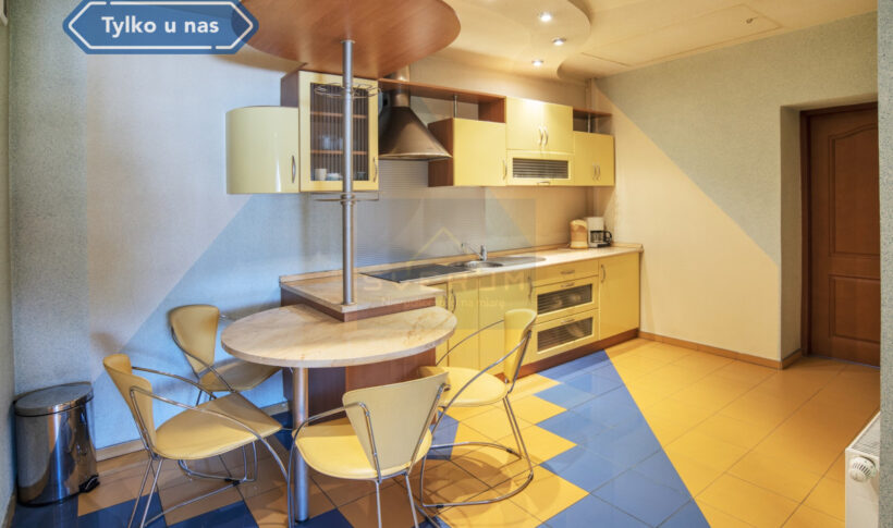 Lokal komercyjny na Sprzedaż, 179.00m2, Wanaty - 1