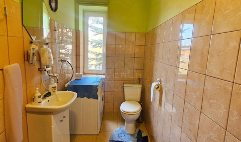 Dom na Sprzedaż, 100.00m2, Kłomnice - 12