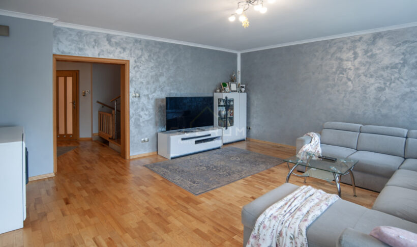 Dom na Sprzedaż, 196.00m2, Adamów - 6