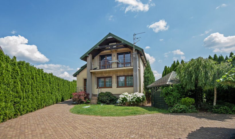 Dom na Sprzedaż, 196.00m2, Adamów - 23