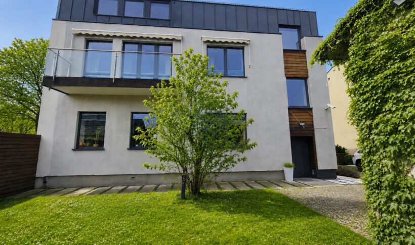 Dom na Sprzedaż, 369.00m2, Częstochowa-Śródmieście - 0