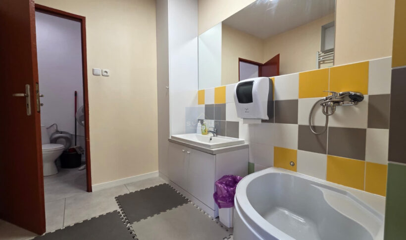 Lokal komercyjny na Wynajem, 240.00m2, Częstochowa-Gnaszyn-Kawodrza - 3