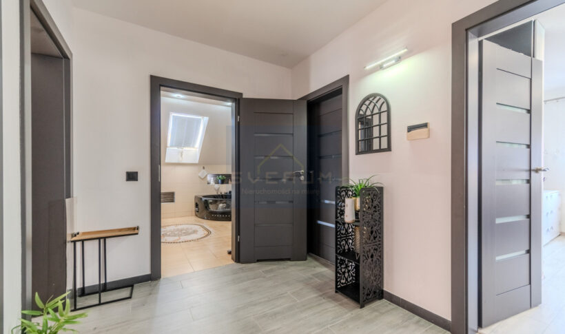 Dom na Sprzedaż, 370.00m2, Niegowoniczki - 29