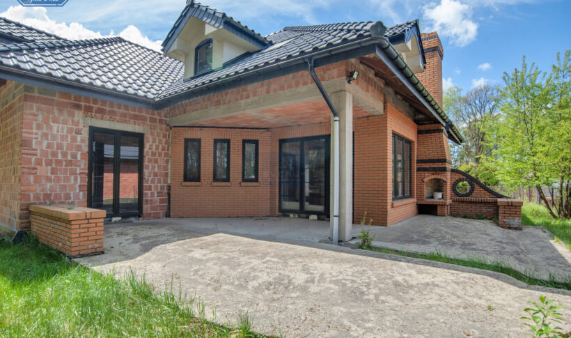 Dom na Sprzedaż, 342.00m2, Poraj - 0