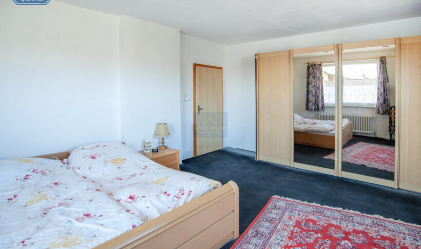 Dom na Sprzedaż, 345.00m2, Niegowa - 9