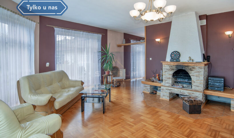 Dom na Sprzedaż, 270.00m2, Sobuczyna - 1