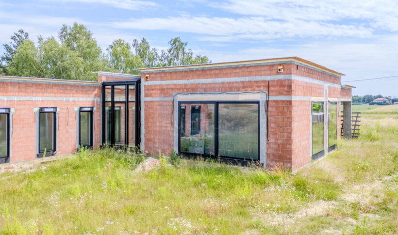 Dom na Sprzedaż, 300.36m2, Łobodno - 3