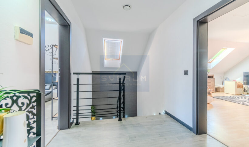 Dom na Sprzedaż, 370.00m2, Niegowoniczki - 30